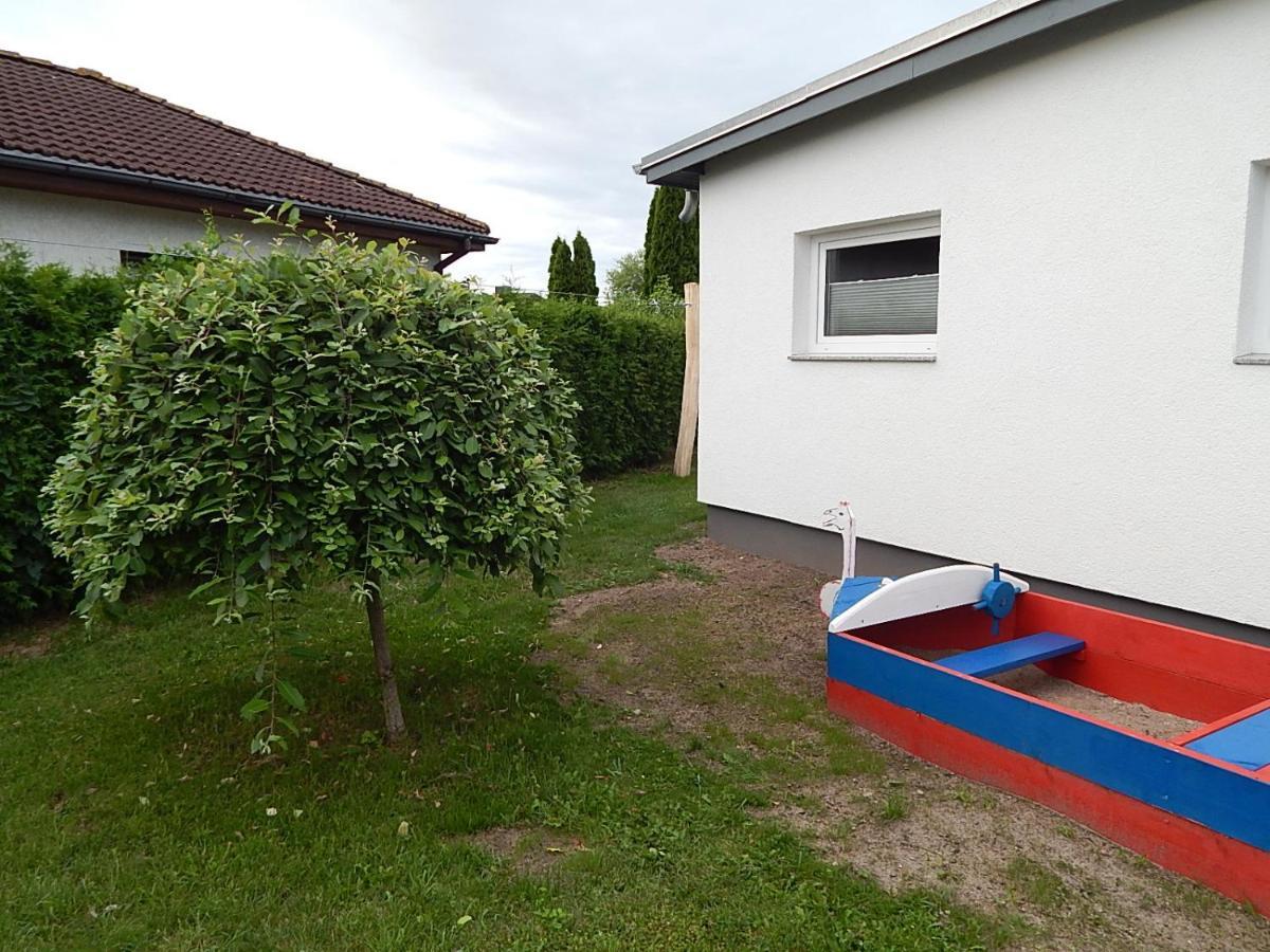 Theunis Ferienwohnung Karlshagen エクステリア 写真